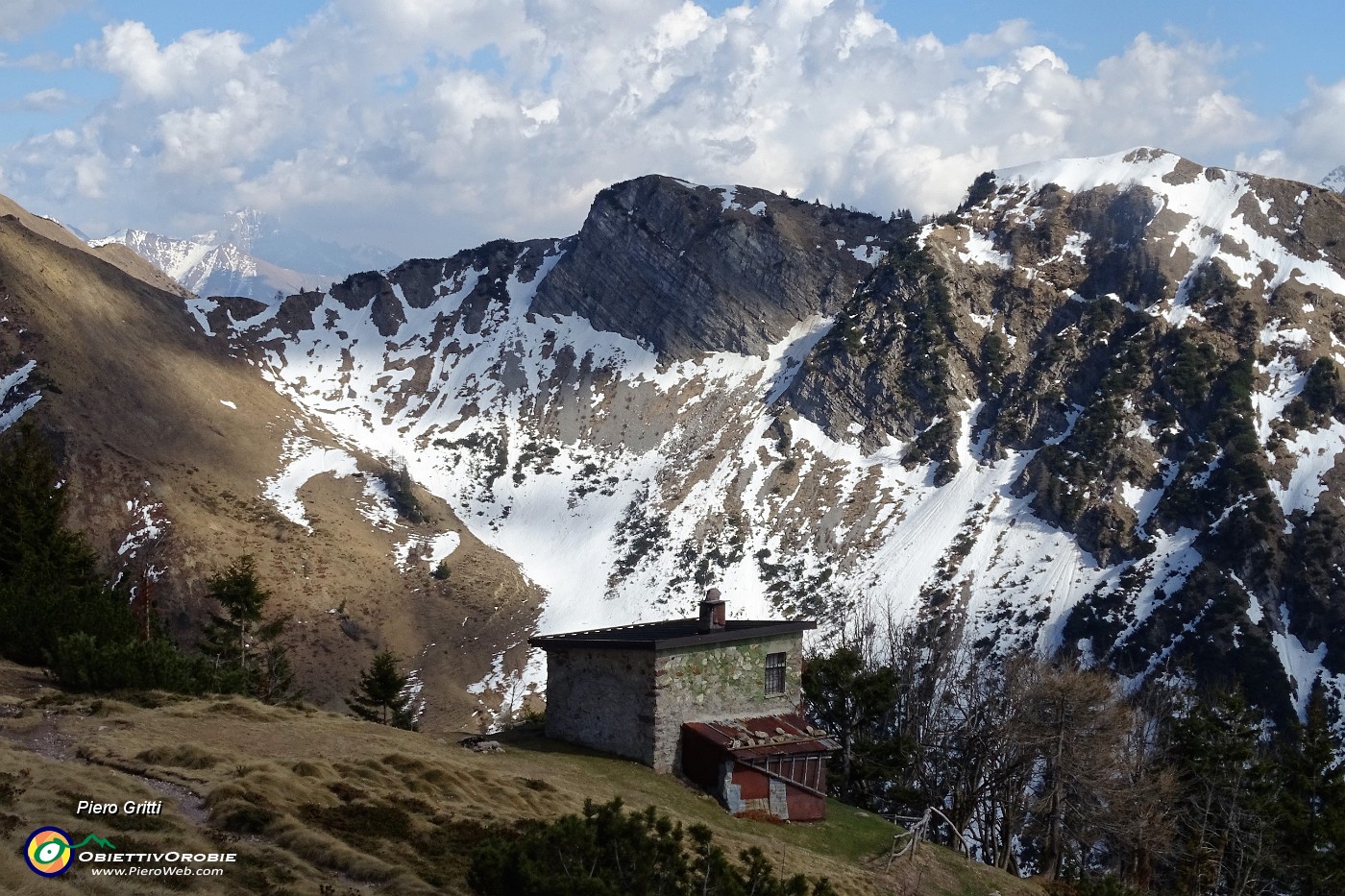 91 Roccolo del Tino con vista in Corno Branchino.JPG